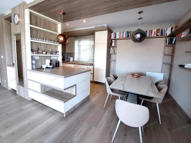 Eladó lakás Tatabánya, Óváros 107 nm