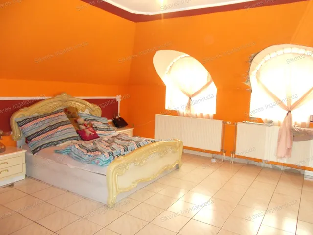 Eladó ház Tatabánya, Dózsakert 299 nm