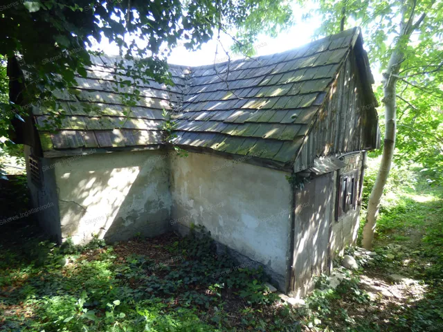 Eladó mezőgazdasági ingatlan Vértesszőlős 15 nm