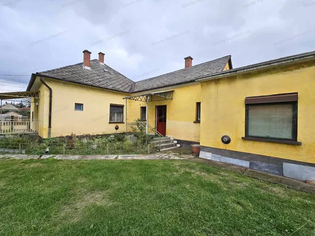Eladó ház Bábolna 100 nm