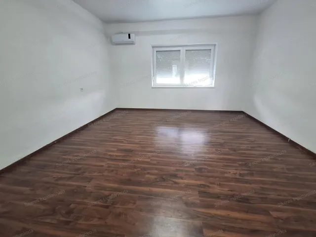 Kiadó ház Tatabánya, Bánhida 80 nm