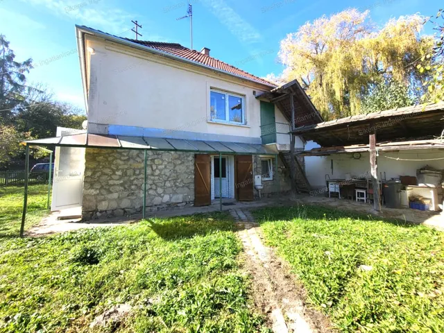 Eladó ház Csatka 100 nm