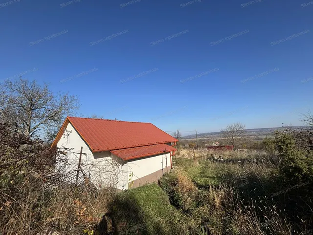 Eladó mezőgazdasági ingatlan Tata 882 nm