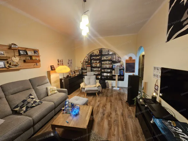 Eladó lakás Komárom 94 nm