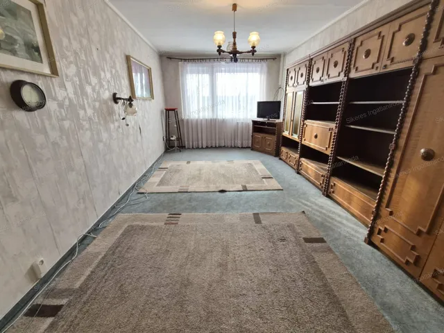 Eladó lakás Tatabánya, Dózsakert 53 nm