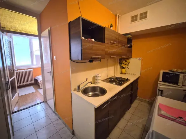 Eladó lakás Tatabánya, Újváros 36 nm