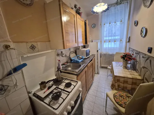 Eladó lakás Tatabánya, Újváros 43 nm