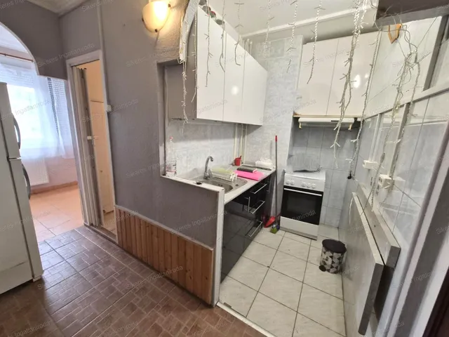 Eladó lakás Tatabánya, Újváros 35 nm