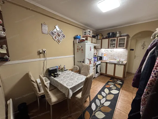 Eladó ház Komárom 45 nm