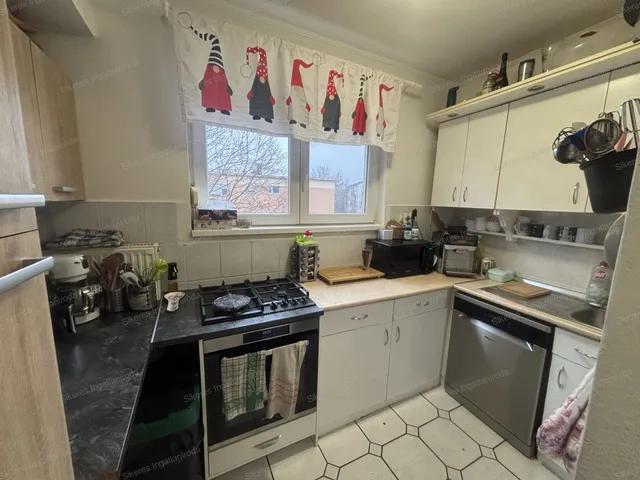 Eladó lakás Tatabánya, Újváros 52 nm