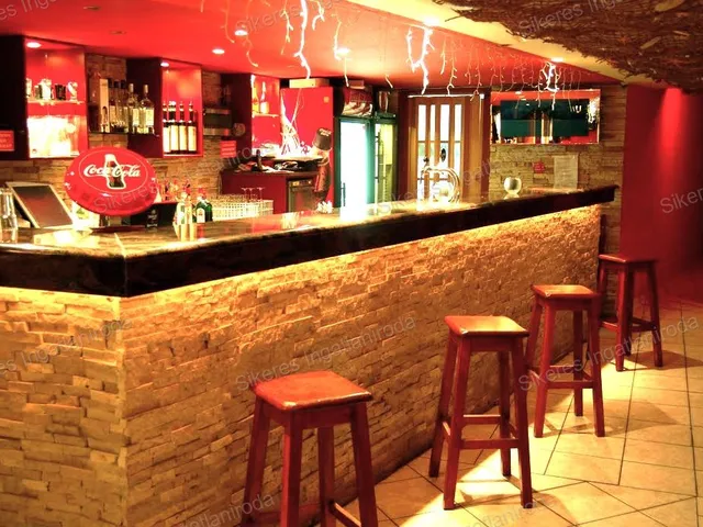 Eladó kereskedelmi és ipari ingatlan Sárvár 437 nm