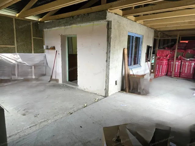 Eladó mezőgazdasági ingatlan Komárom 100 nm