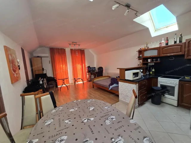 Eladó lakás Komárom 53 nm