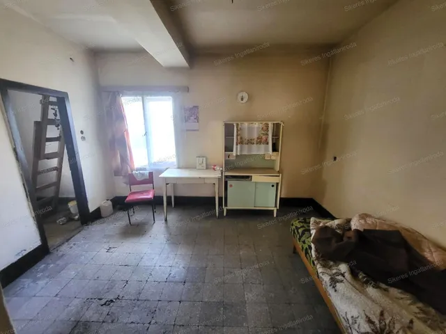 Eladó ház Ács 70 nm