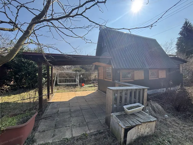 Eladó üdülő és hétvégi ház Tatabánya 13 nm