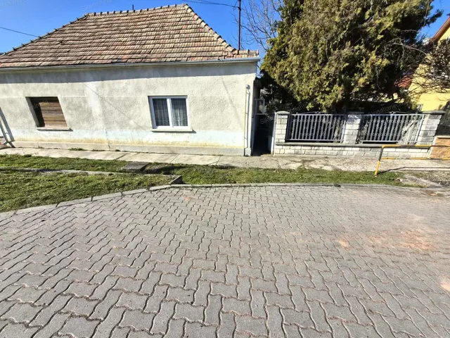 Eladó ház Tarján 118 nm