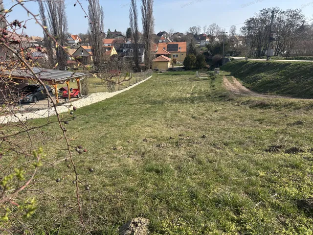 Eladó telek Tarján 866 nm