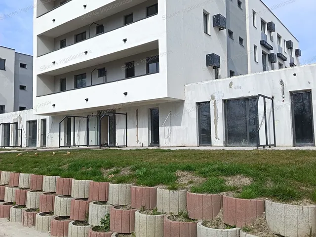 Eladó lakás Komárom 45 nm