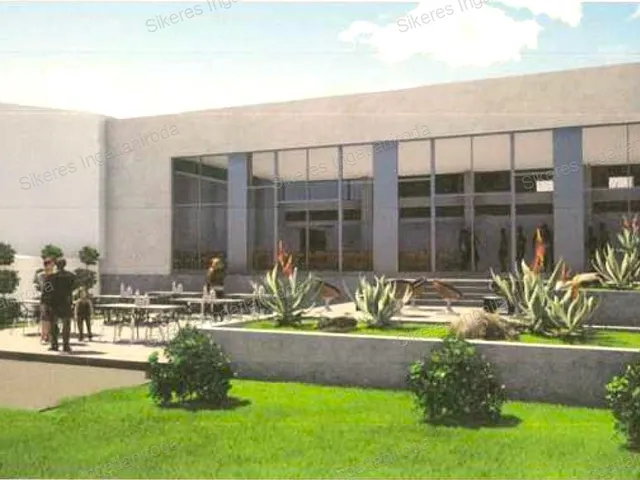 Eladó kereskedelmi és ipari ingatlan Komárom 610 nm