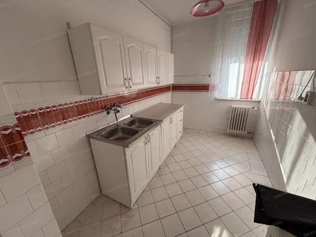 Eladó lakás Tatabánya, Újváros 50 nm