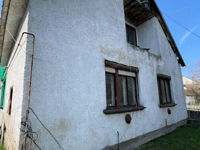 Eladó ház Ács 97 nm