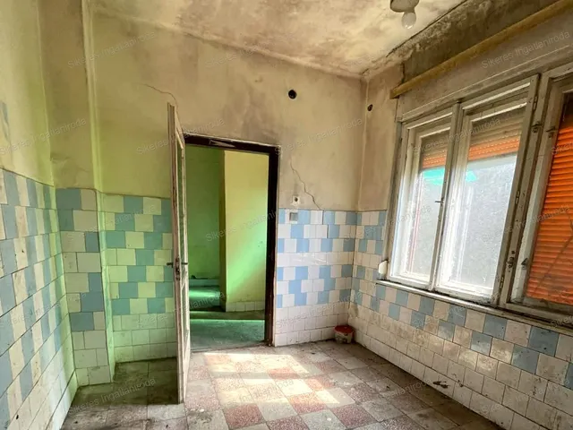 Eladó ház Ács 97 nm