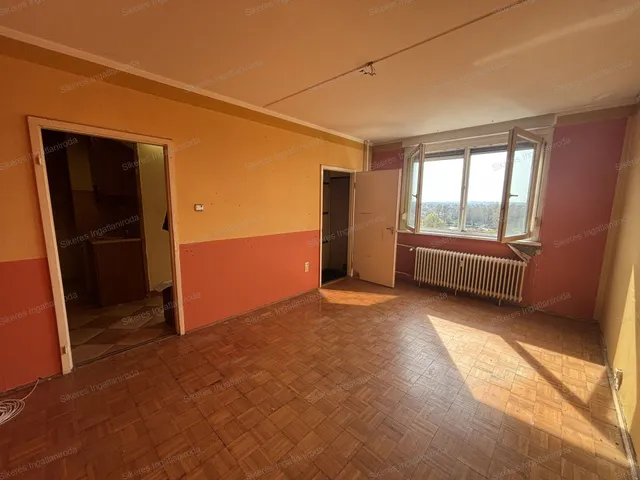 Eladó lakás Tatabánya, Újváros 35 nm