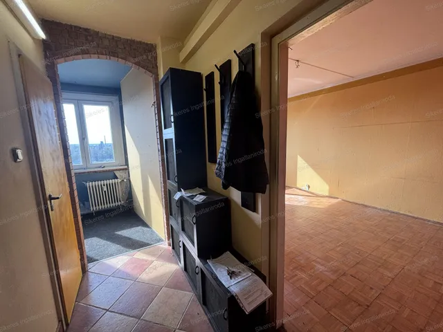 Eladó lakás Tatabánya, Újváros 35 nm