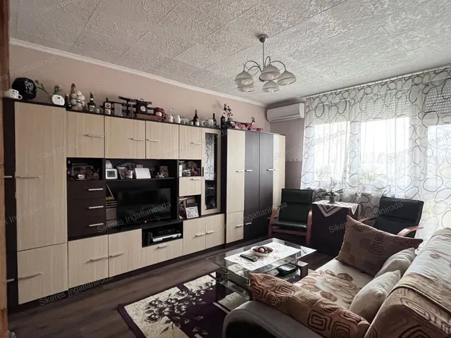 Eladó lakás Tata 63 nm