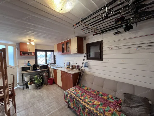 Eladó üdülő és hétvégi ház Bokod 18 nm