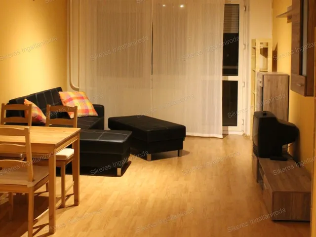 Eladó lakás Tatabánya, Gál István-lakótelep 68 nm