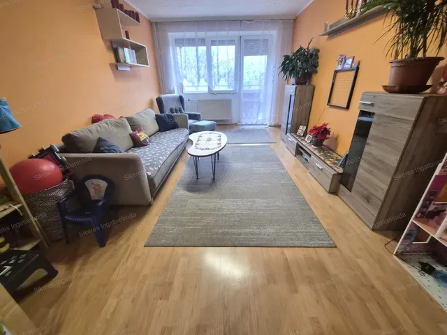 Eladó lakás Tatabánya, Gál István-lakótelep 68 nm