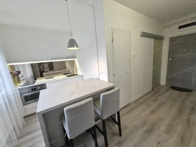 Eladó lakás Tatabánya, Újváros 36 nm