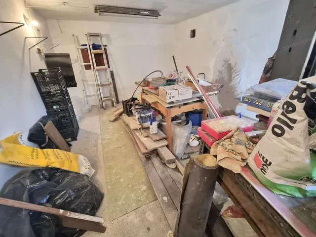 Eladó garázs Tatabánya, Óváros 21 nm