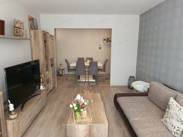 Eladó lakás Almásfüzitő 72 nm