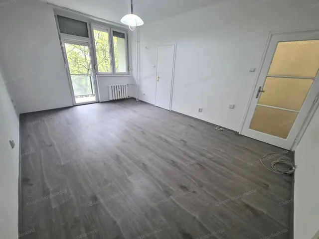 Eladó lakás Tatabánya, Újváros 42 nm