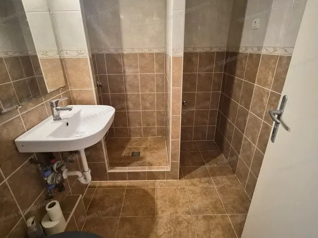 Eladó lakás Tatabánya, Újváros 42 nm