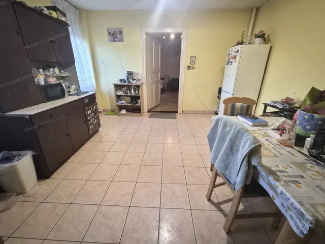 Eladó lakás Komárom 71 nm