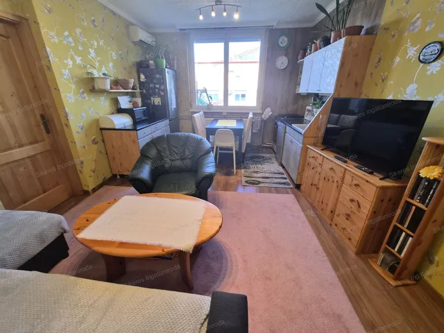 Eladó lakás Tatabánya, Kertváros 53 nm