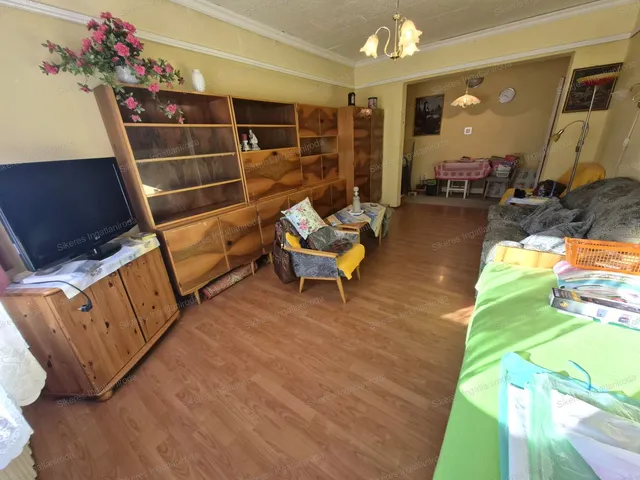 Eladó lakás Tatabánya, Dózsakert 53 nm