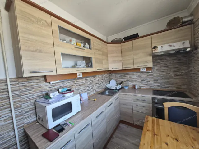 Eladó lakás Tatabánya, Újváros 62 nm