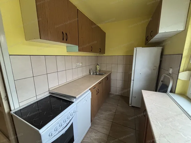 Eladó lakás Oroszlány 53 nm