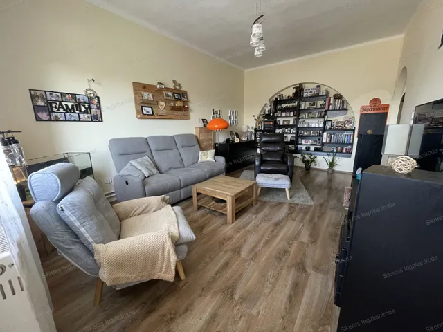 Eladó lakás Komárom 94 nm