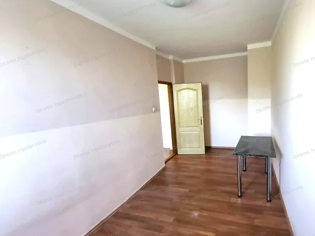 Kiadó lakás Tatabánya, Újváros 49 nm