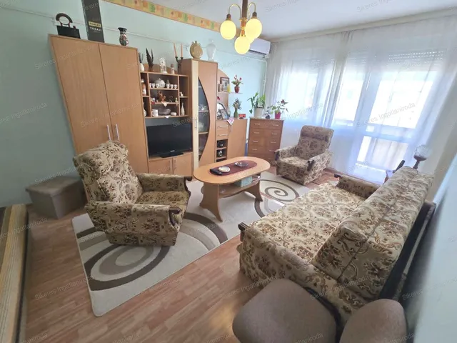 Eladó lakás Tatabánya, Dózsakert 50 nm