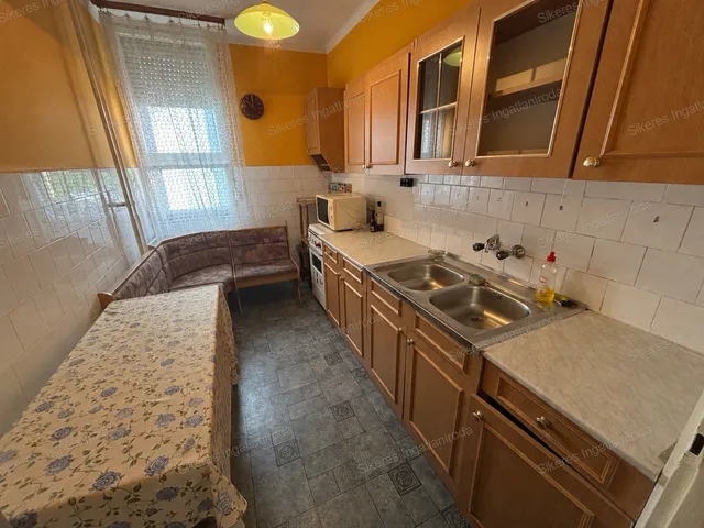 Eladó lakás Tatabánya, Dózsakert 55 nm