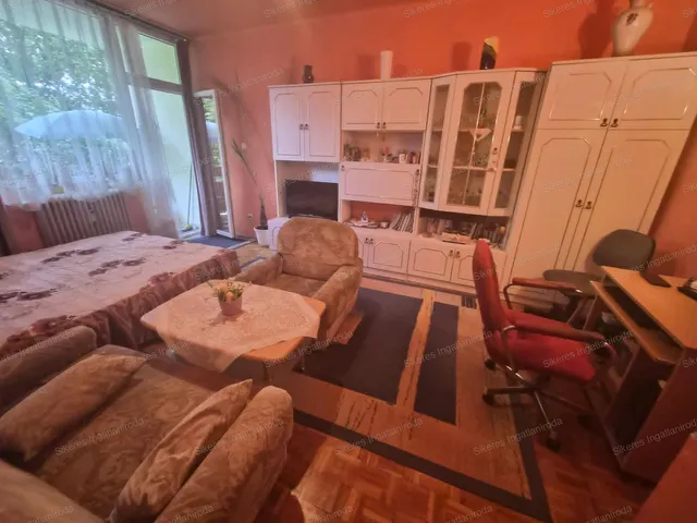 Eladó lakás Tatabánya, Dózsakert 52 nm