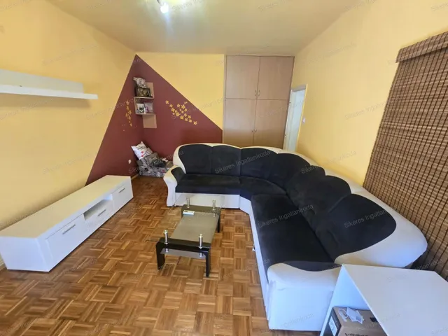 Kiadó lakás Tatabánya, Újváros 41 nm