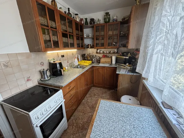 Eladó lakás Tatabánya, Dózsakert 53 nm