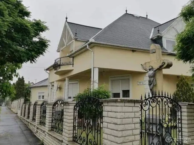 Eladó ház Szécsény 260 nm